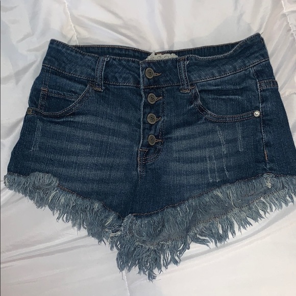Altar’d State Jean Shorts - Picture 1 of 4